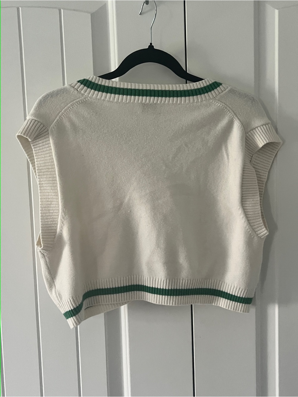 Sunday Best Quinn Cropped Sweater Vest in Cream and Green - Picture 4 of 5